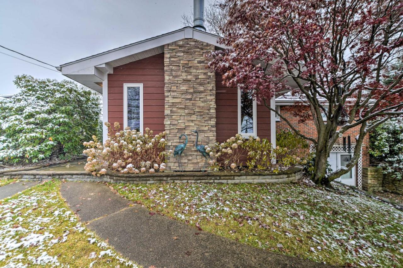 Serene Suburban Getaway In The Keystone State Latrobe Exterior photo